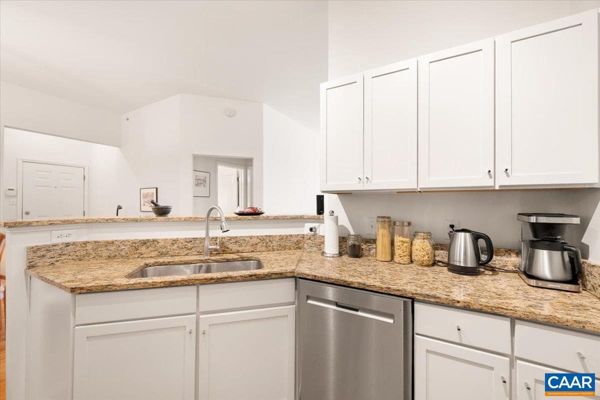 765 Walker Sq #4a photo 9
