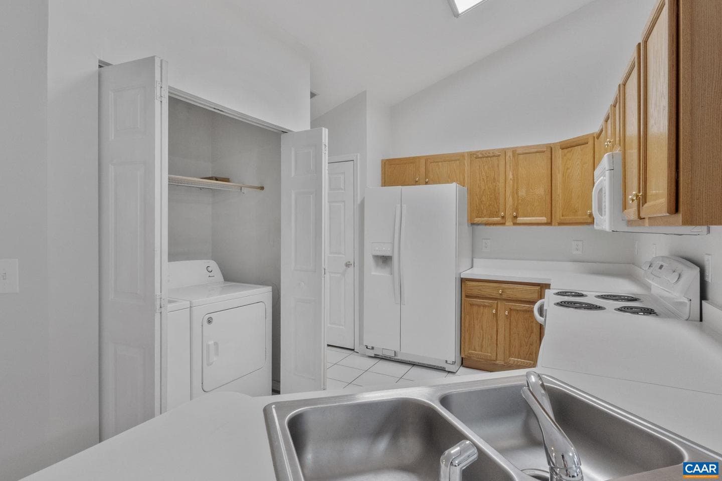201 Buttercup Ln photo 12