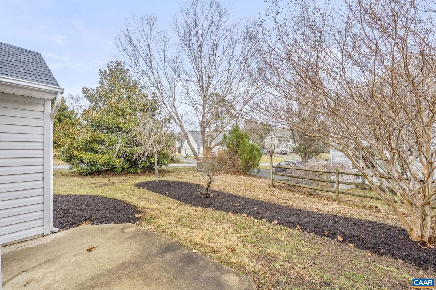 201 Buttercup Ln photo 24