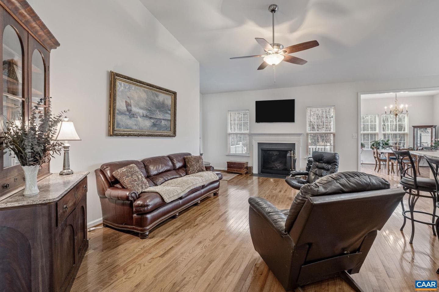 370 Appalachian Ln photo 2
