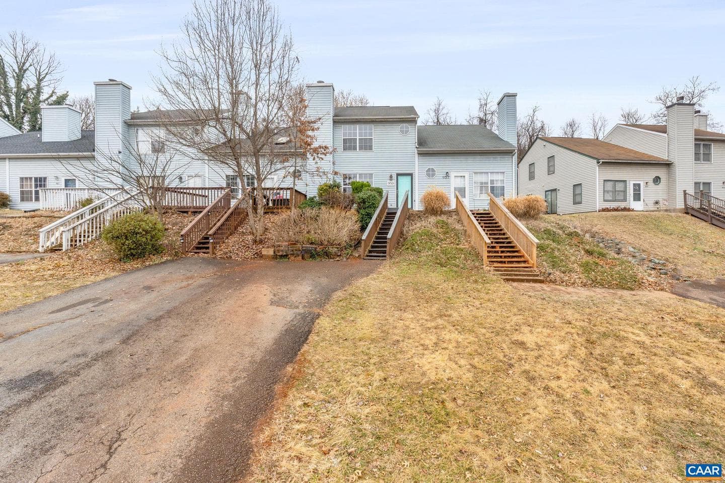 959 Rives St photo 4