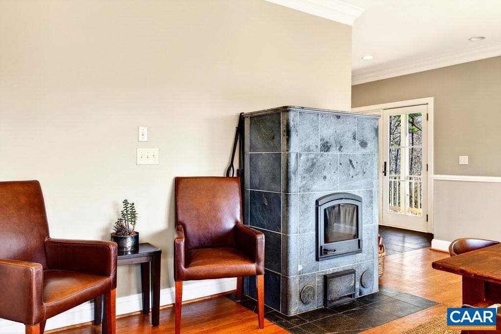 777 Emmaeus Rd photo 18