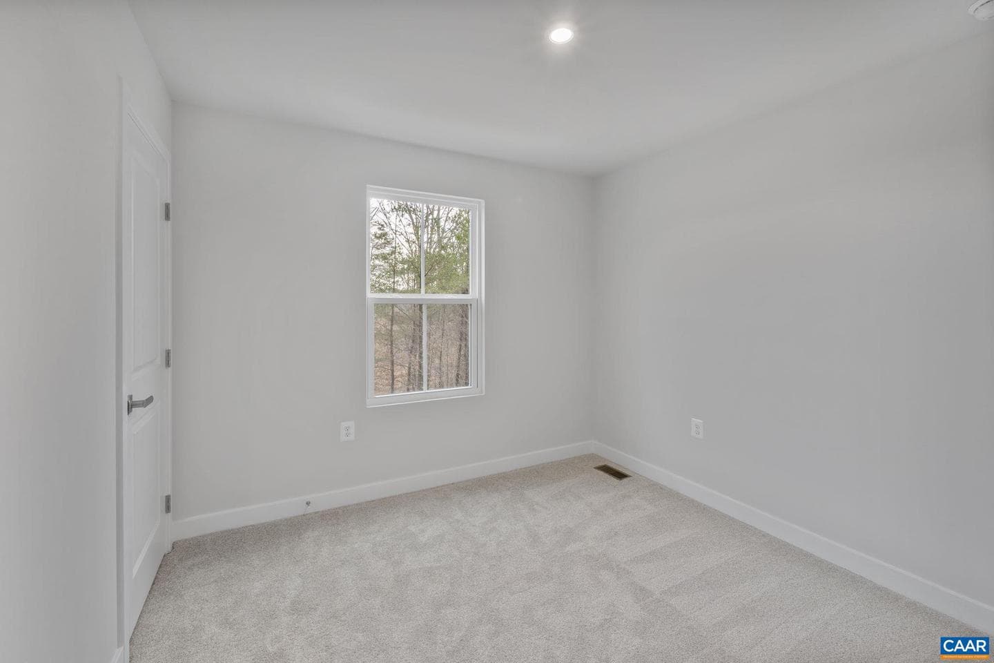 140 Gunnison Dr photo 29