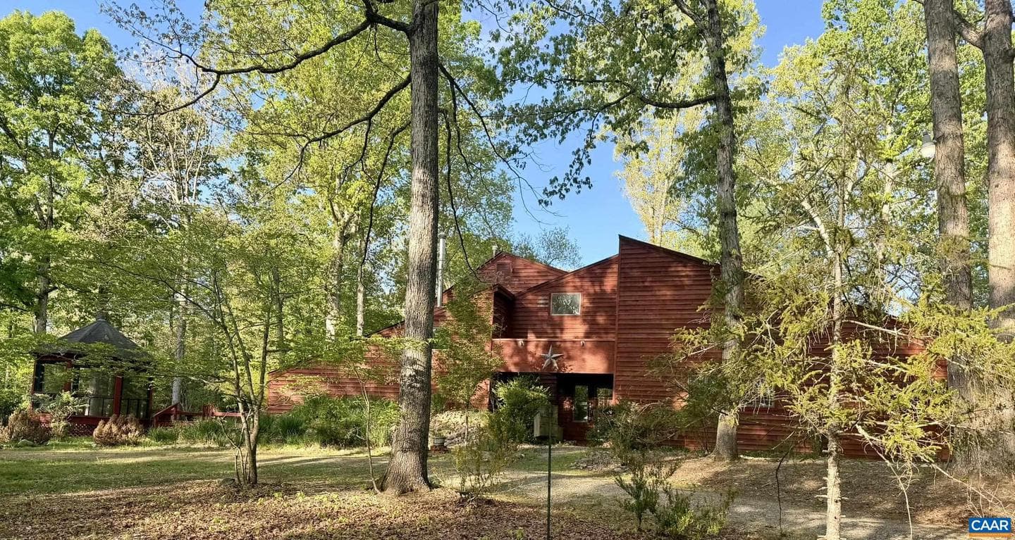 670 Baber Ln, Scottsville