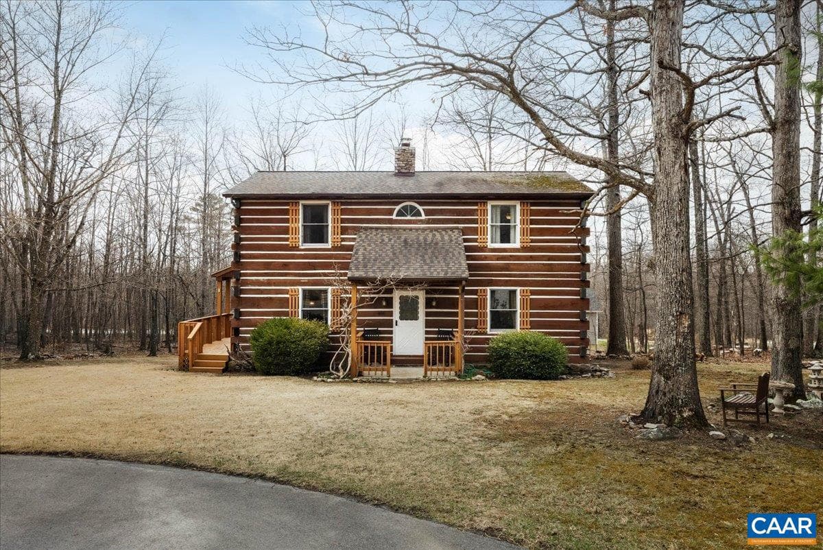 406 Raccoon Dr, Winchester