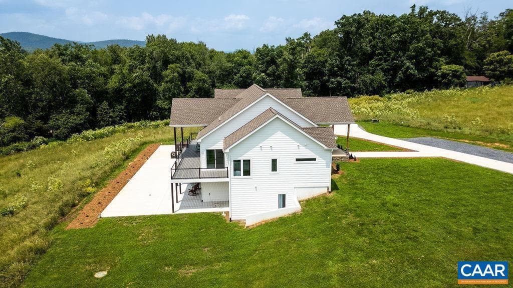 61 Hillside Ln photo 9