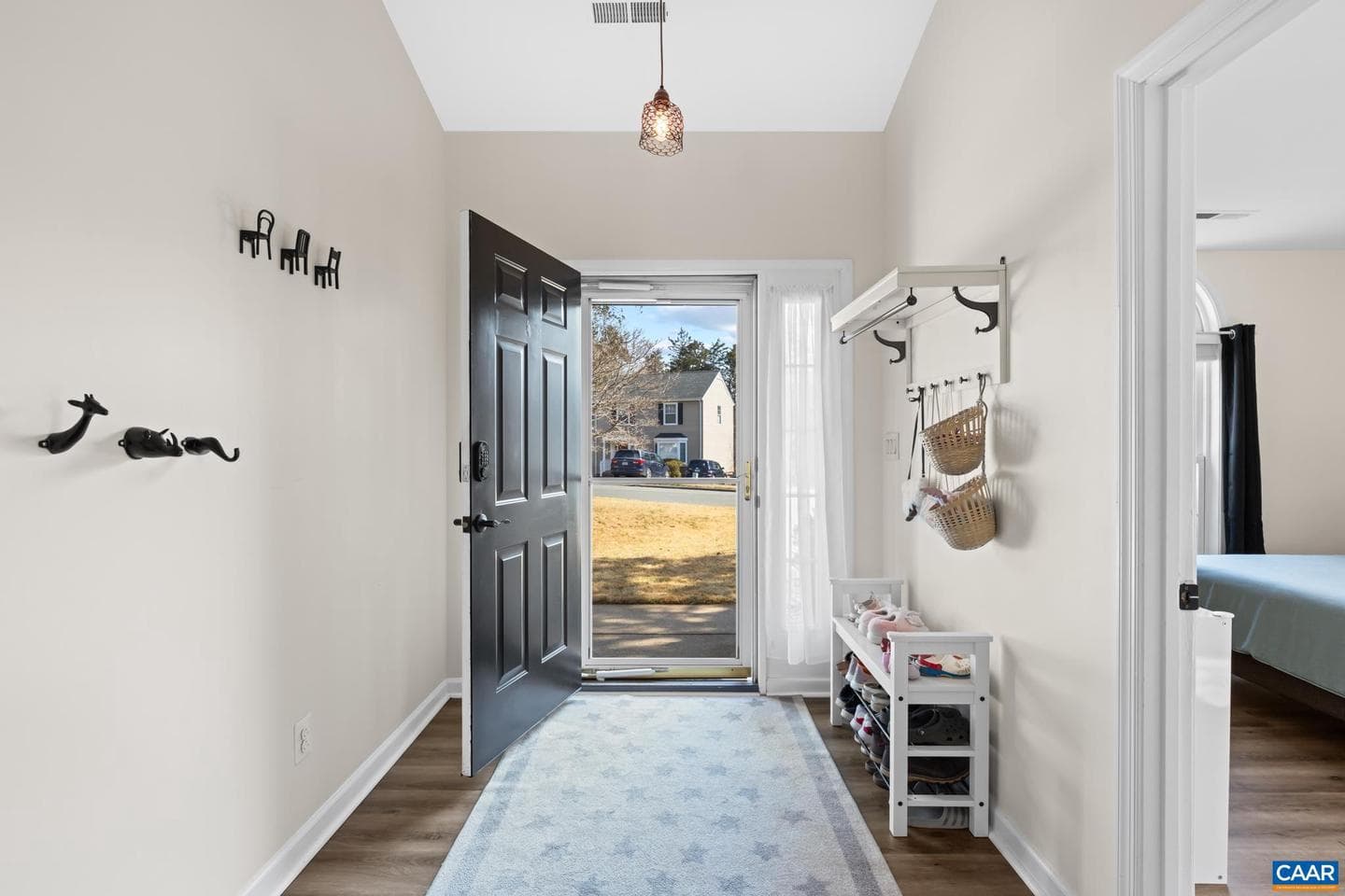 2071 Winterfield Cir photo 3