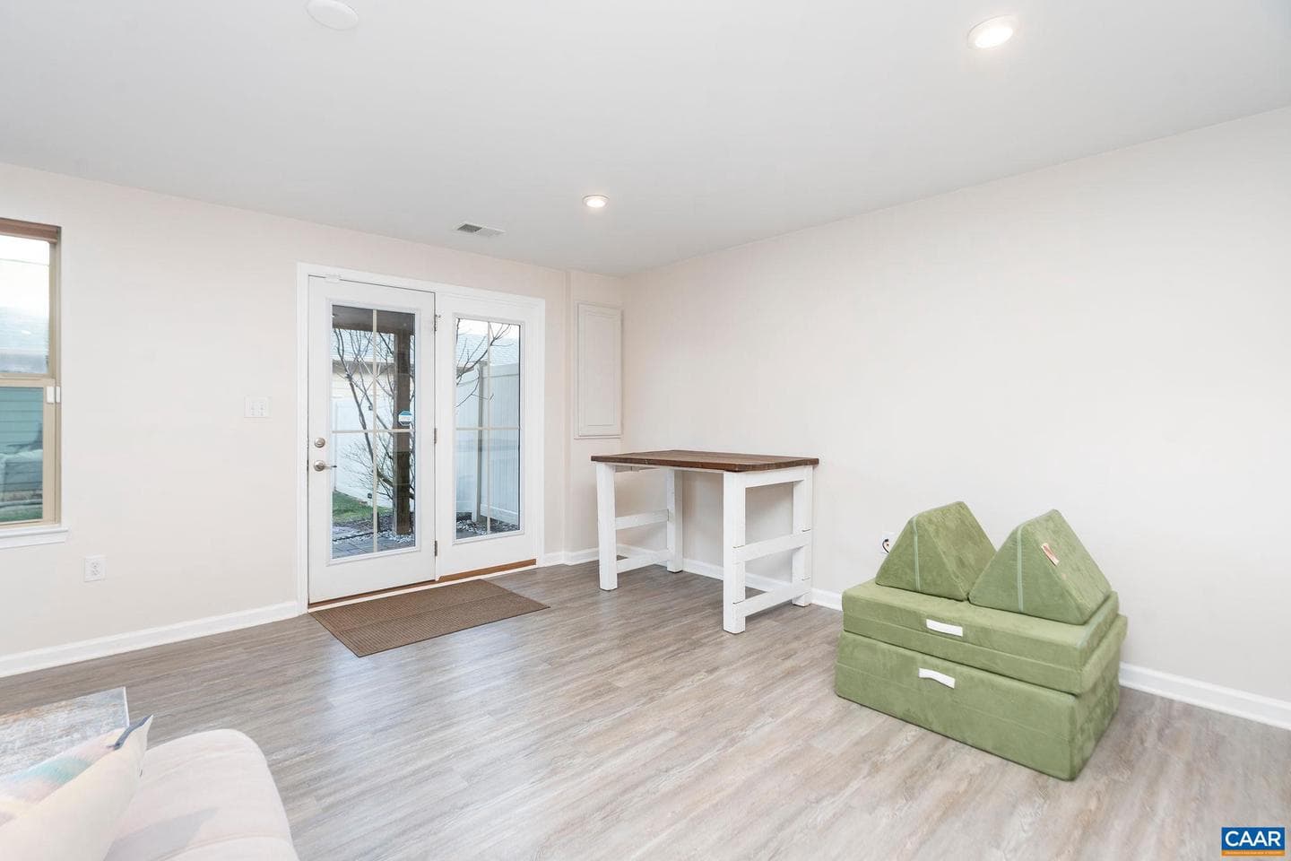 1517 Delphi Ln photo 12