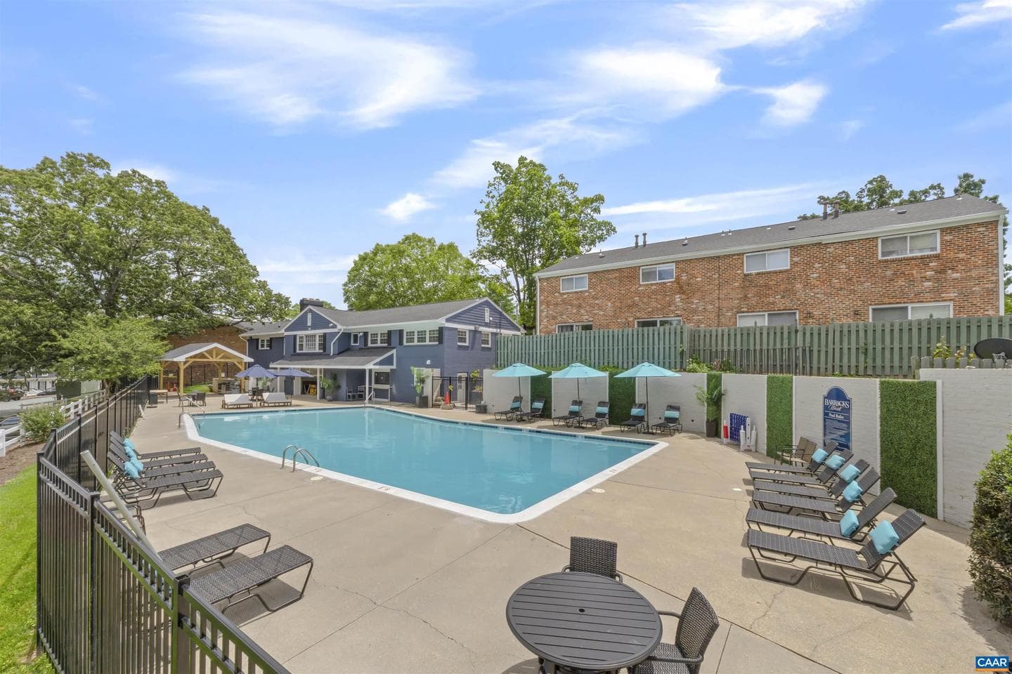 545 Burgoyne Rd #13 photo 3