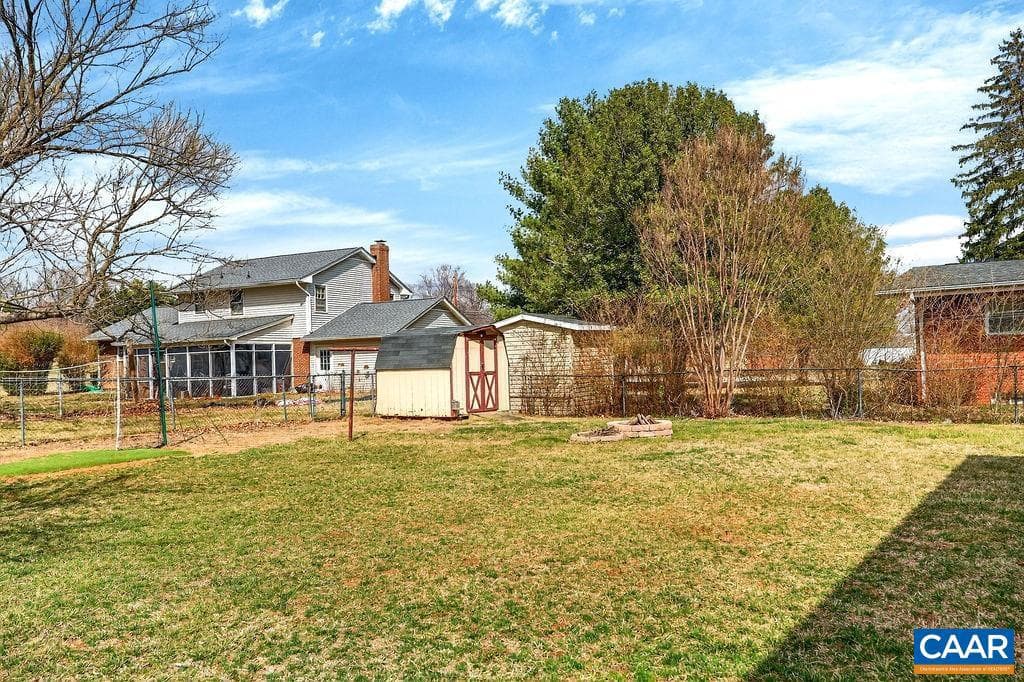 205 Stonewall Dr photo 44