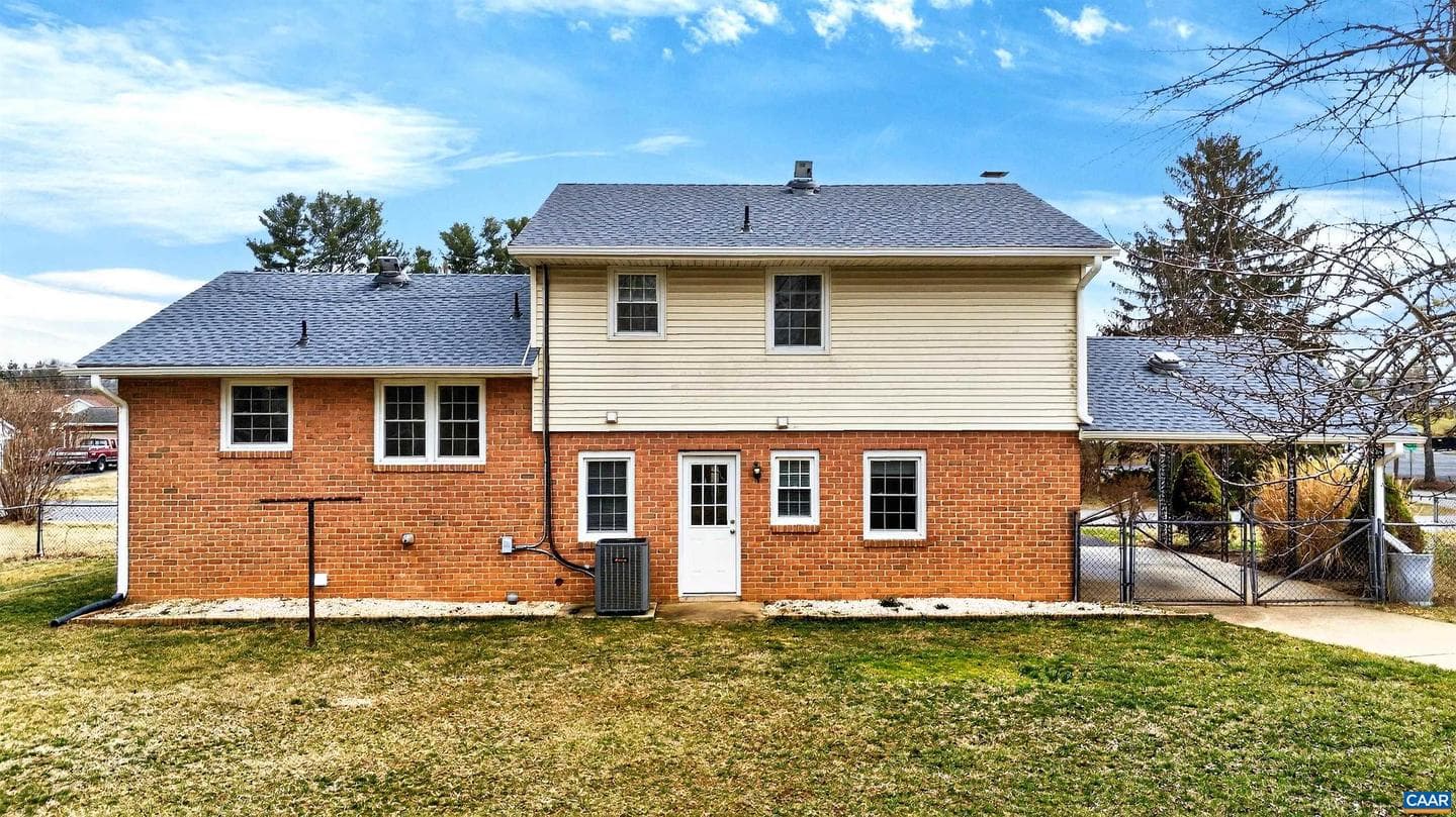 205 Stonewall Dr photo 47