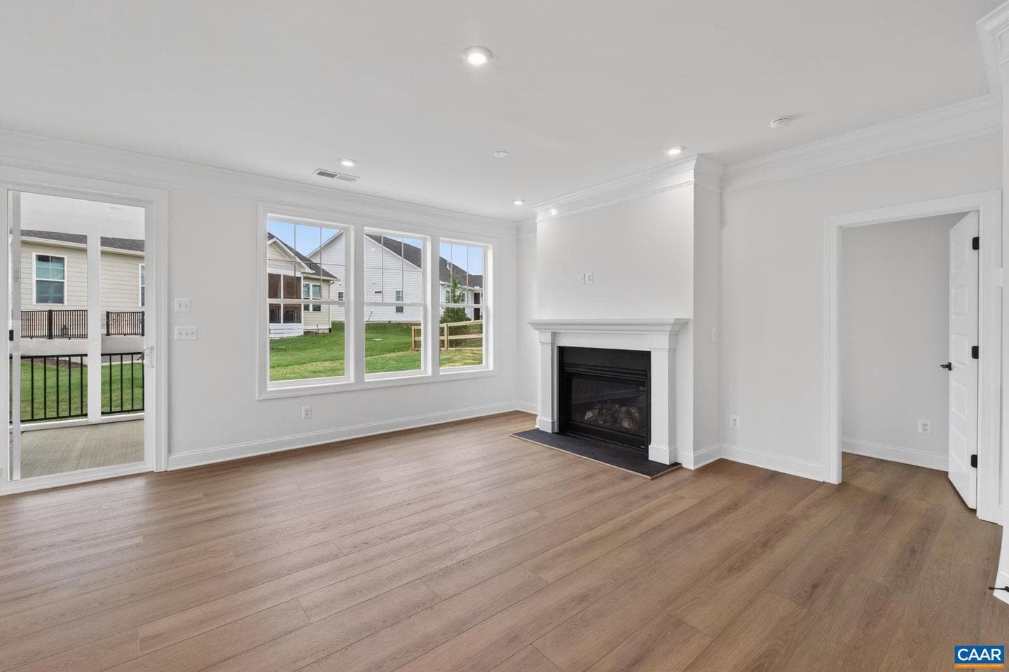 1c Sablewood Dr photo 14