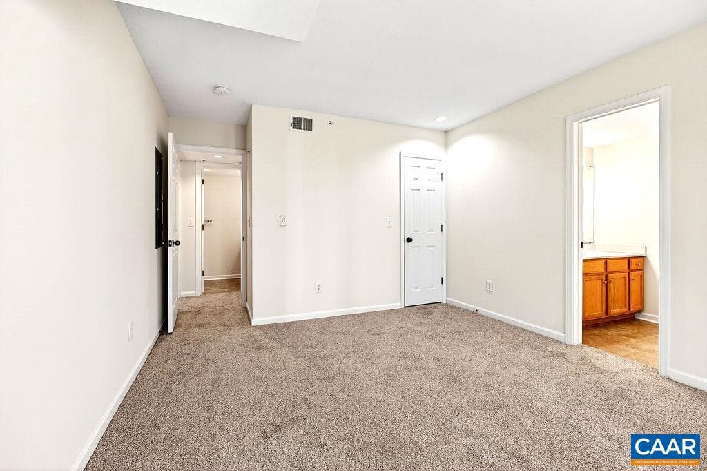 2084 Stone Ridge Condos photo 20
