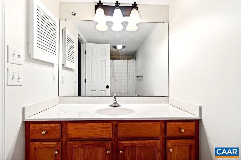 2084 Stone Ridge Condos photo 22
