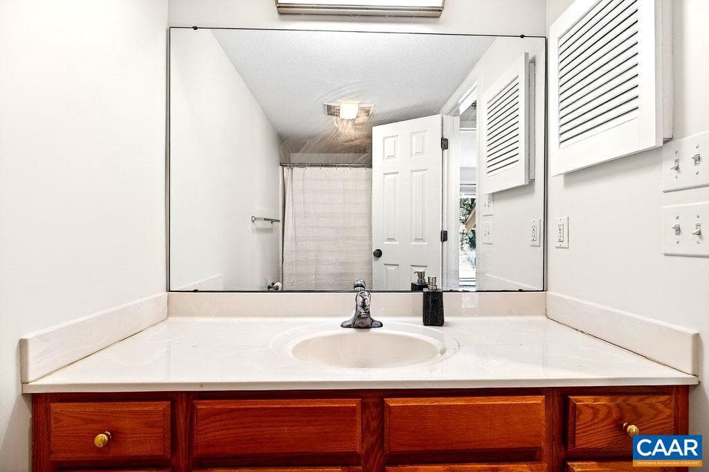 2084 Stone Ridge Condos photo 28