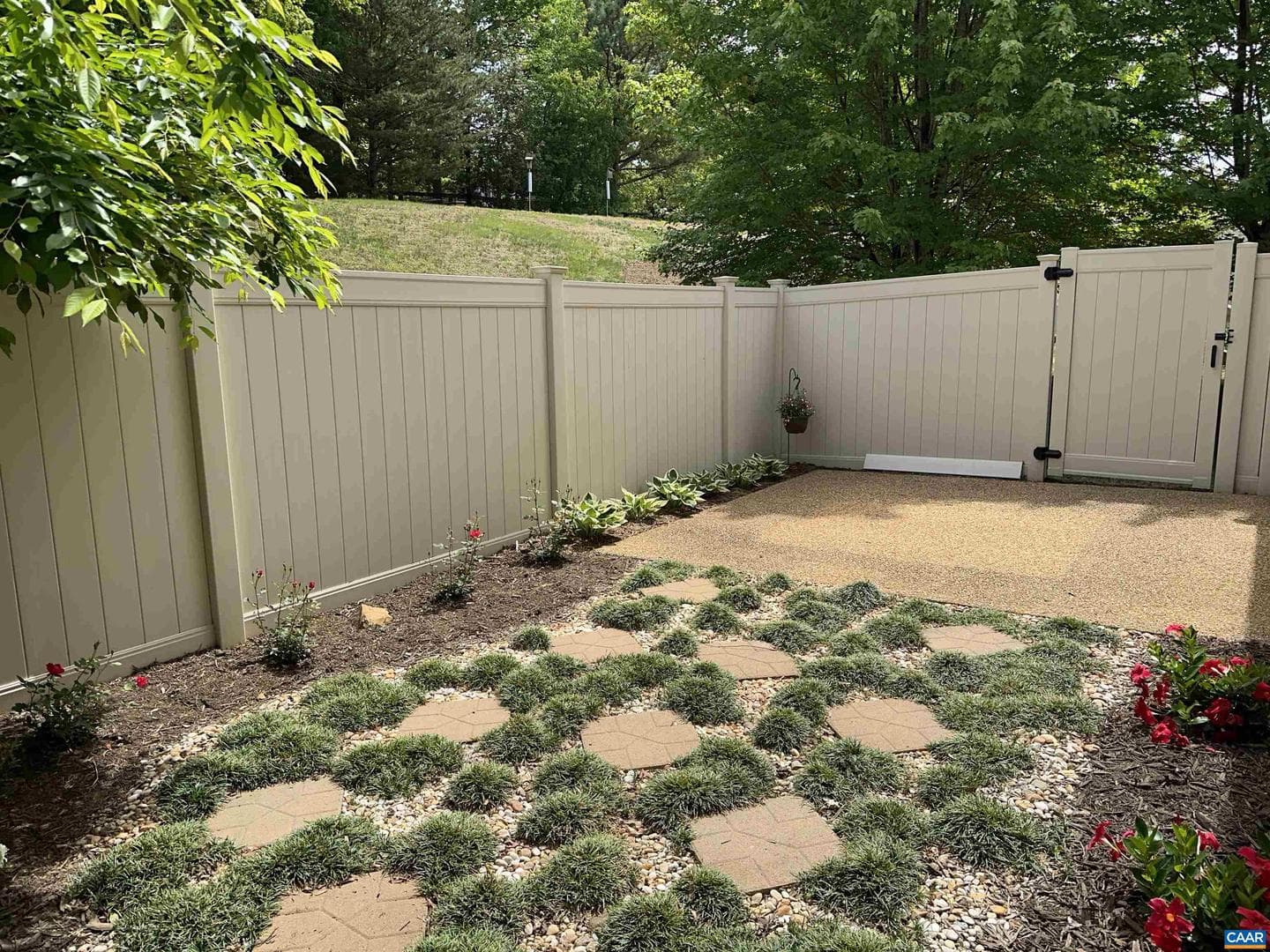 1315 Gate Post Ln photo 32