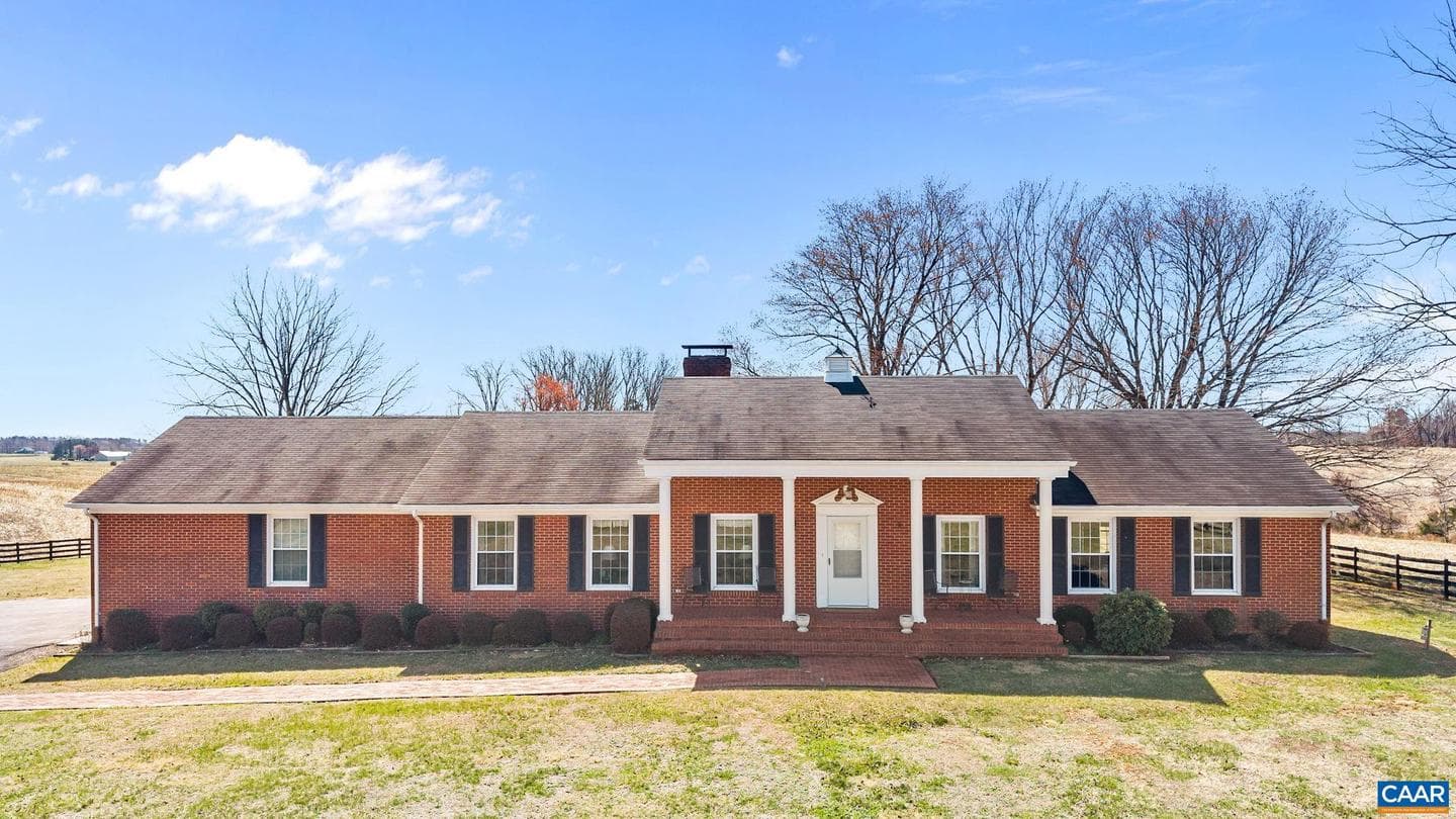 3258 W River Rd, Scottsville