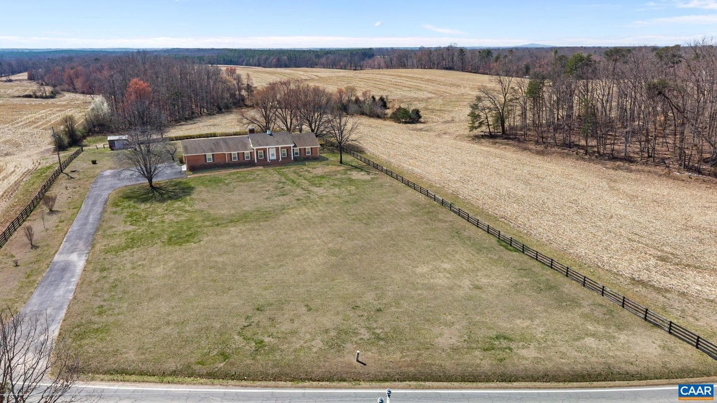 3258 W River Rd photo 37