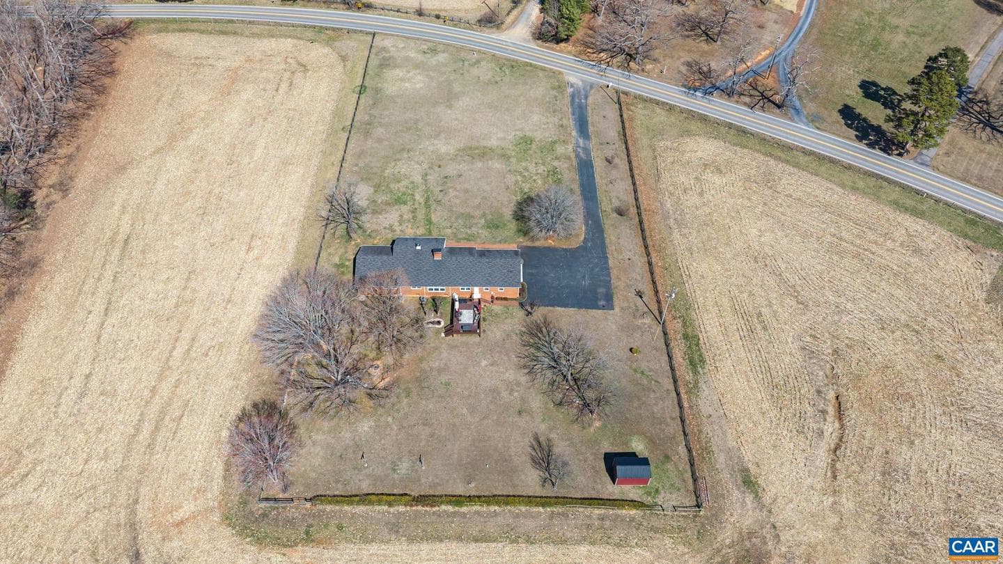 3258 W River Rd photo 40
