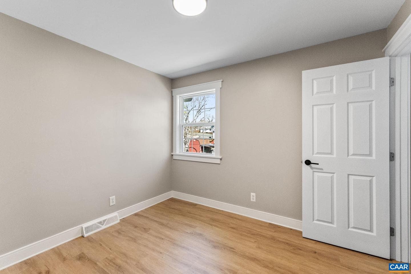 1659 Meridian St photo 18