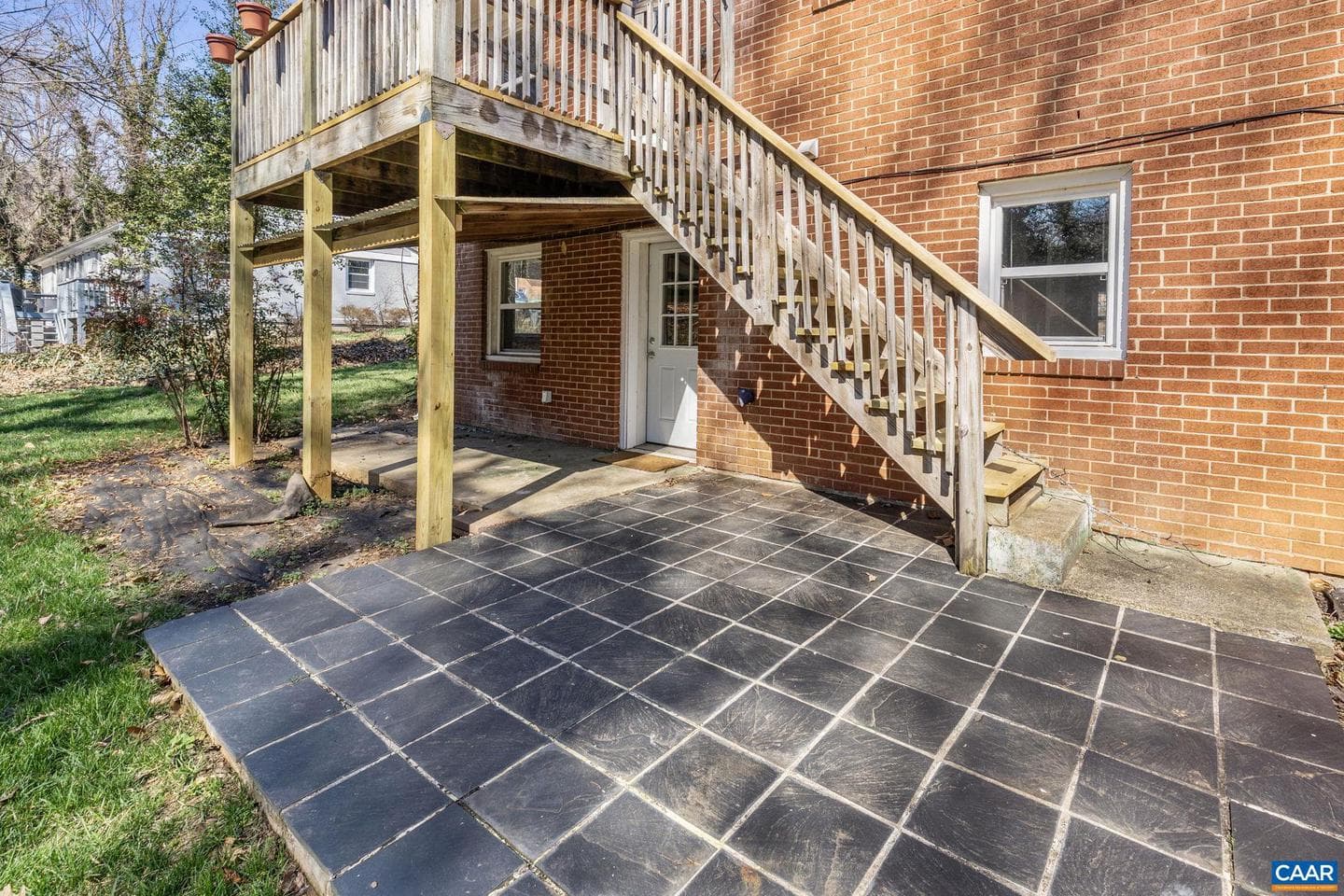 2310 Wayne Ave photo 39