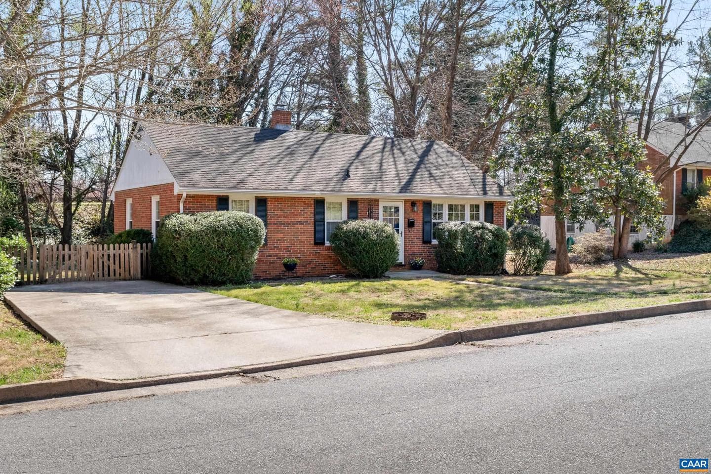1216 Sherwood Rd photo 8