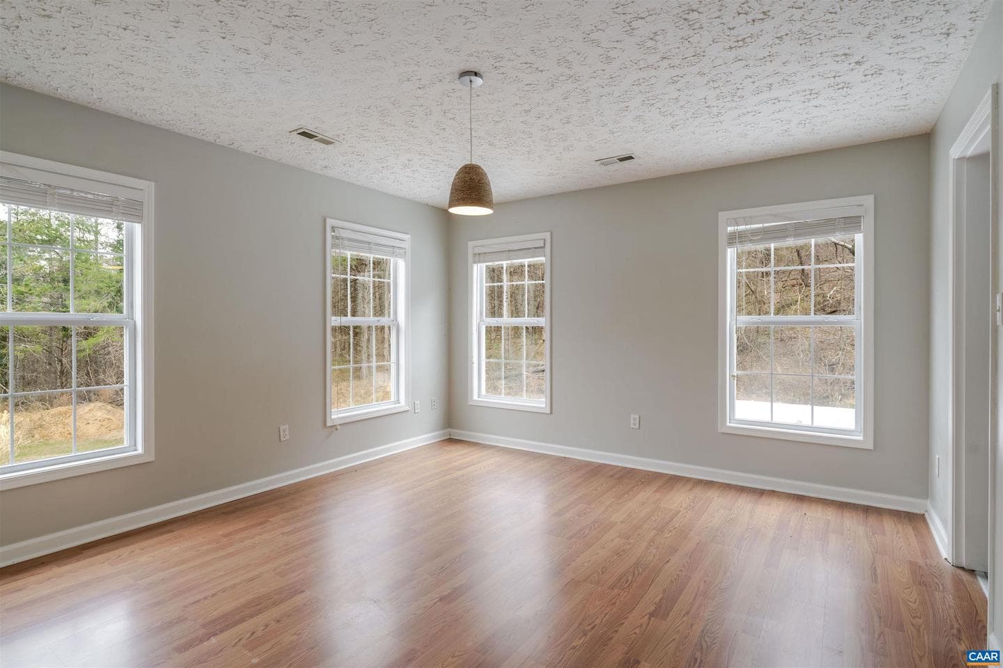 5860 Bearwood Rd photo 32
