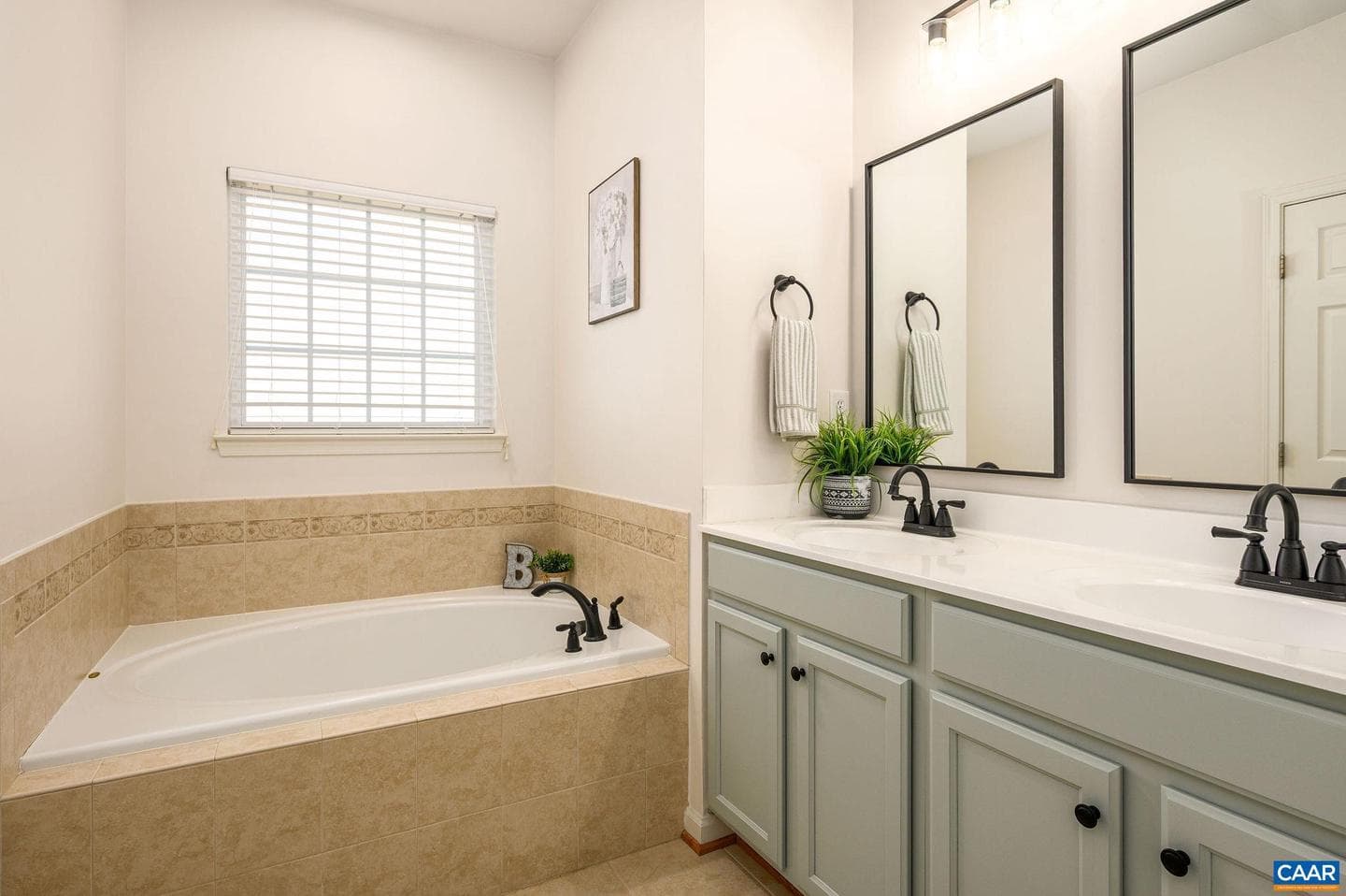 123 Sydney Way photo 14