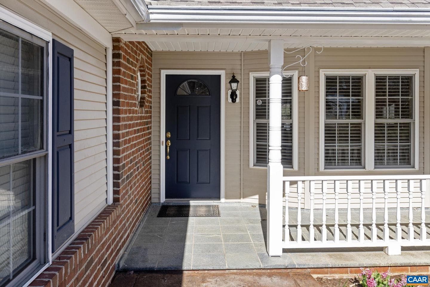 24 Fleetwood Dr photo 3