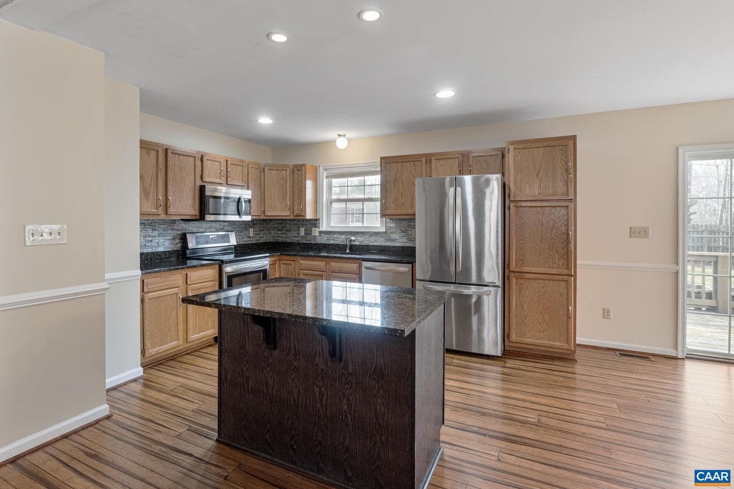7 Riverside Dr photo 10