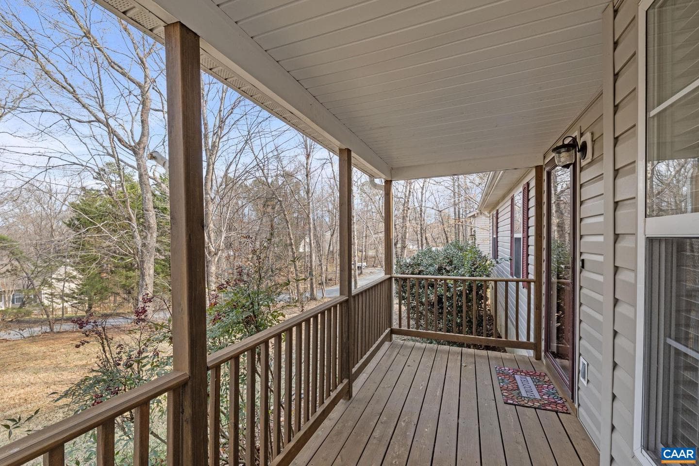 7 Riverside Dr photo 4