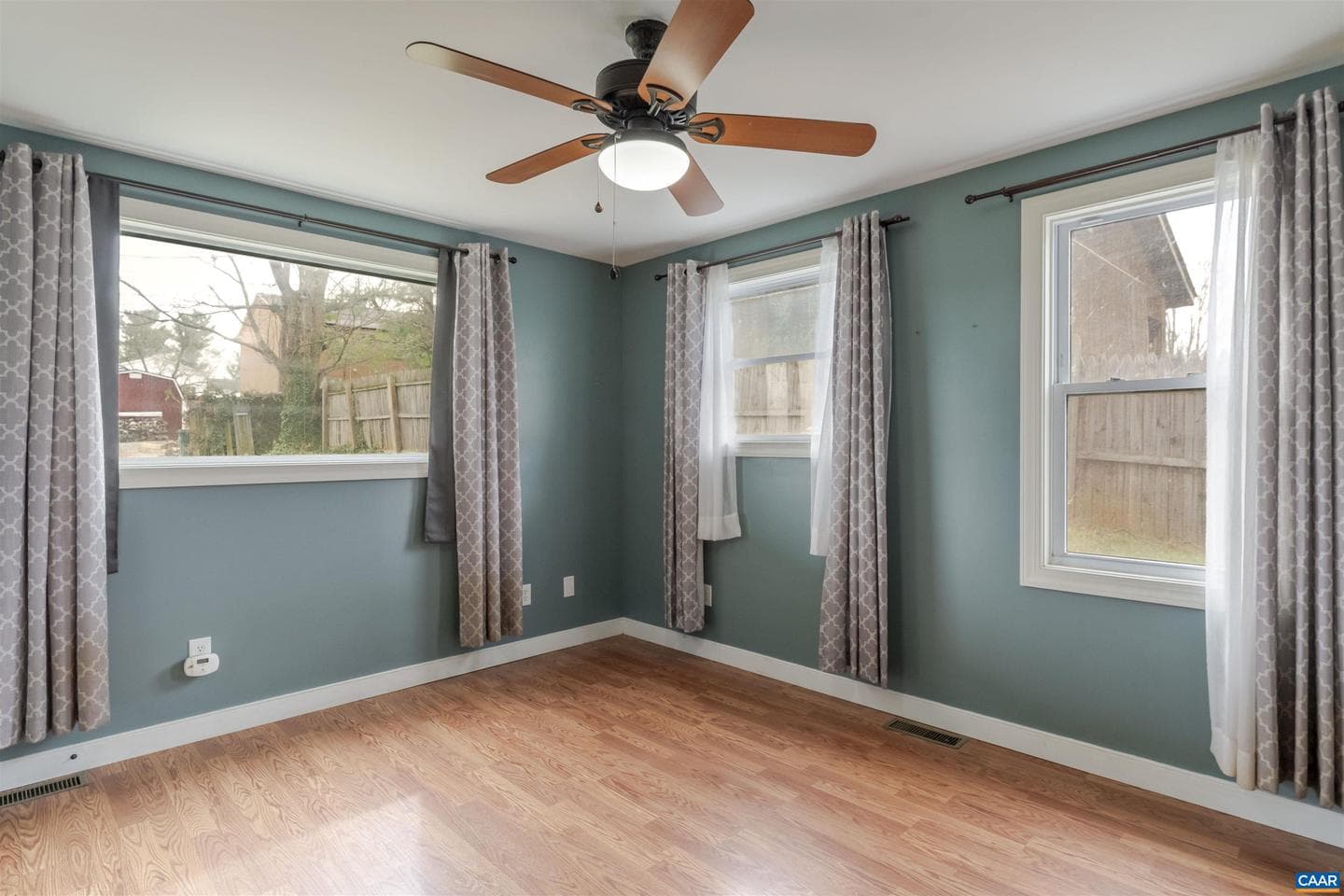424 Oak Ave photo 13