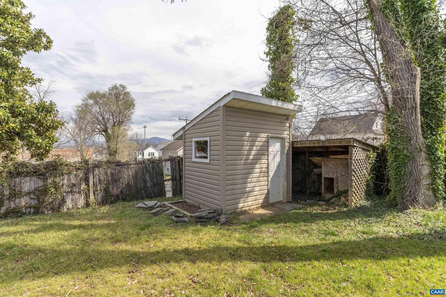 424 Oak Ave photo 32