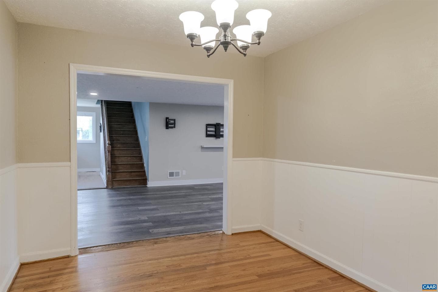 424 Oak Ave photo 7