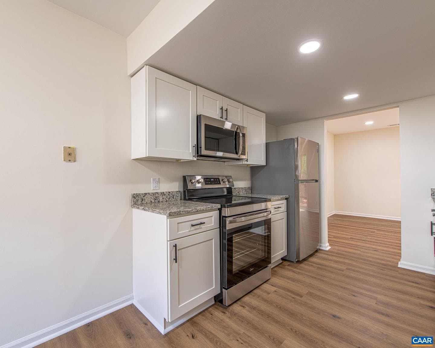 138 Scarborough Pl photo 11
