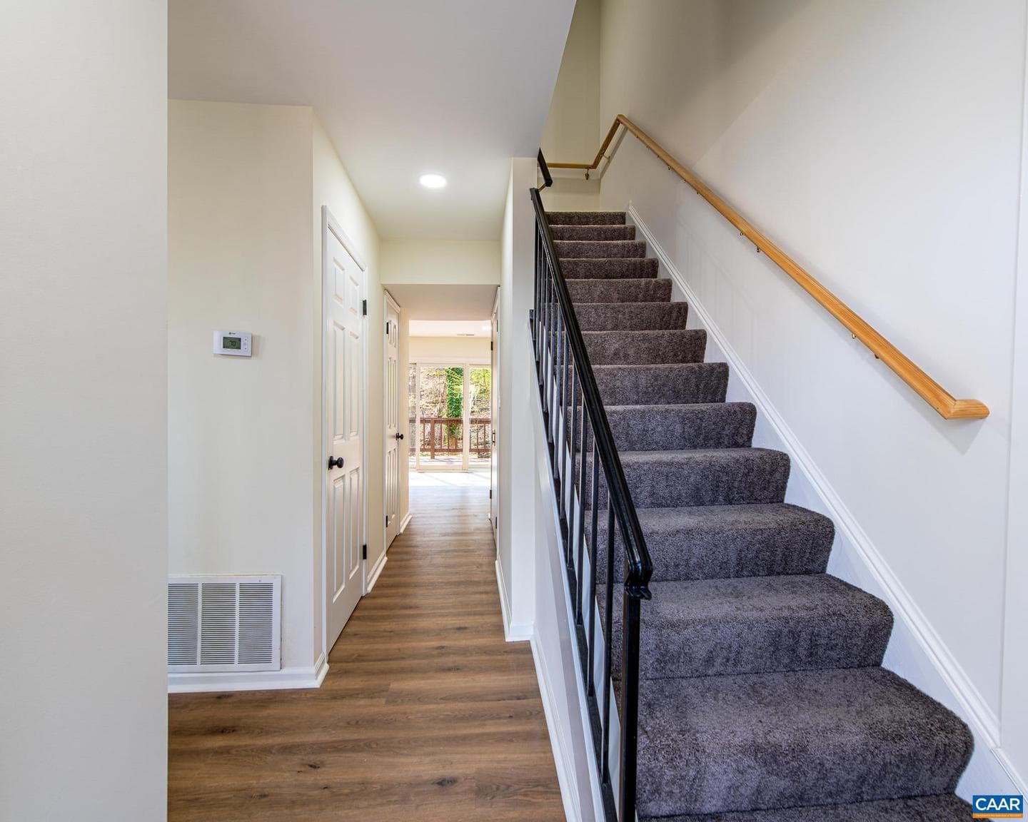 138 Scarborough Pl photo 22
