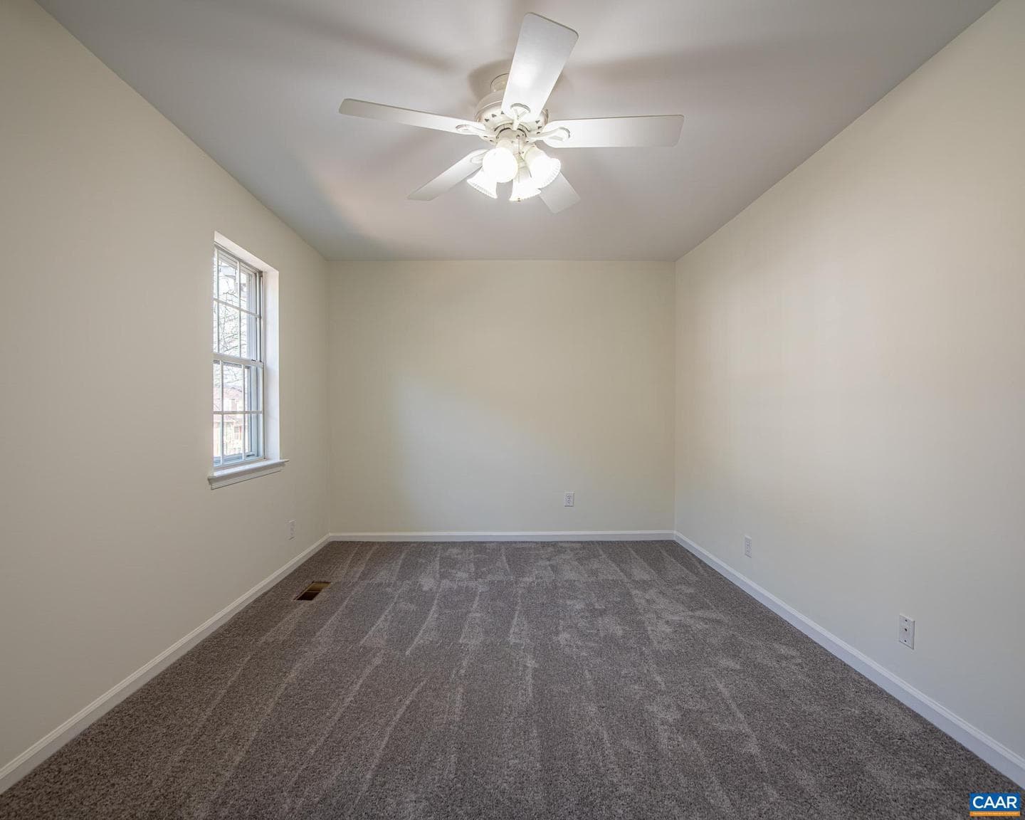 138 Scarborough Pl photo 25