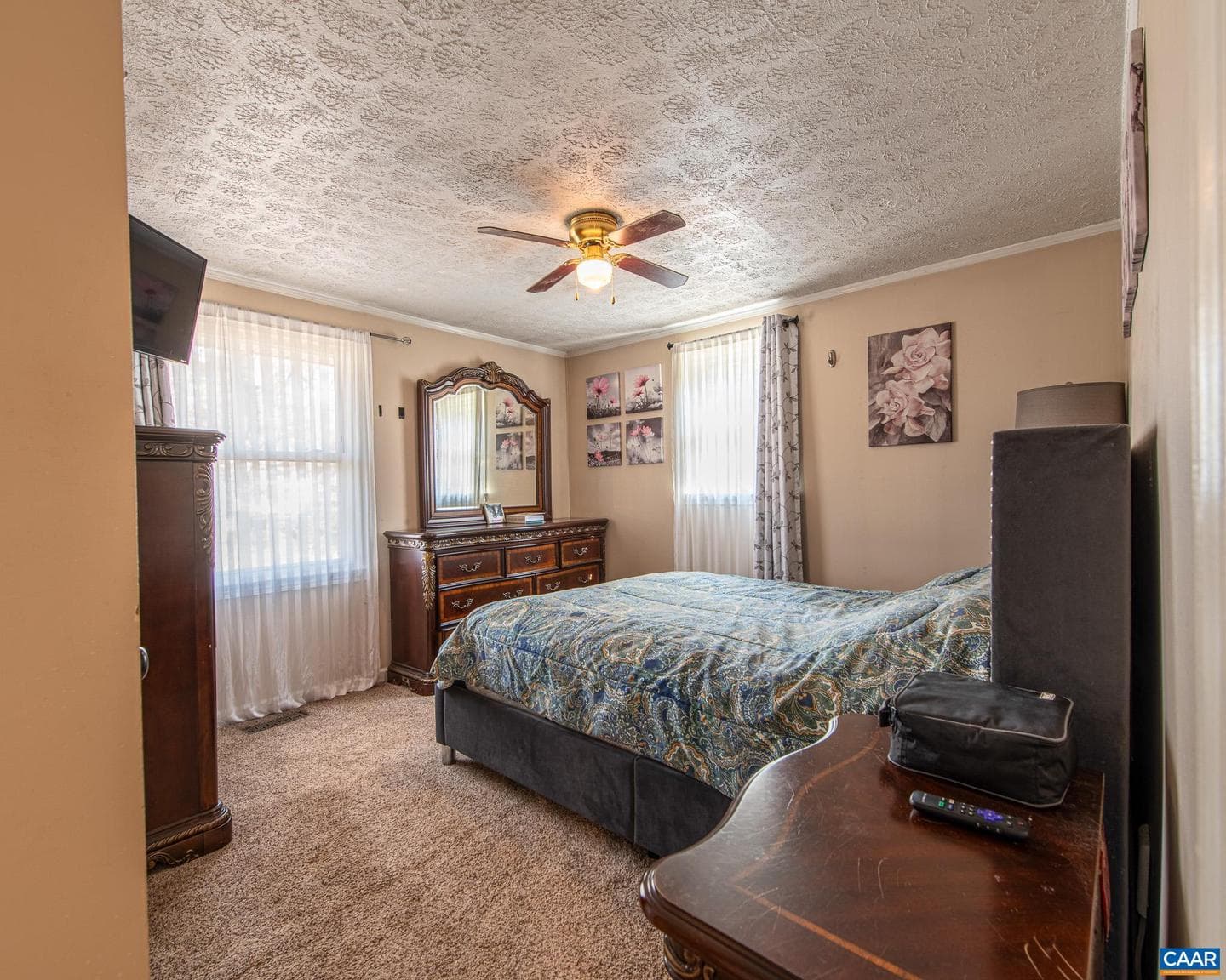 836 Toms Rd photo 11
