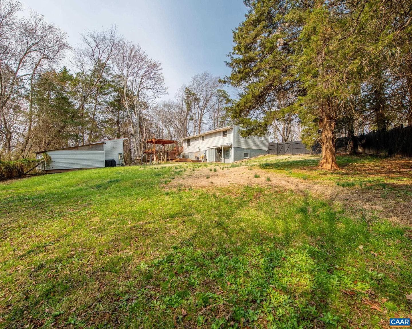 836 Toms Rd photo 23