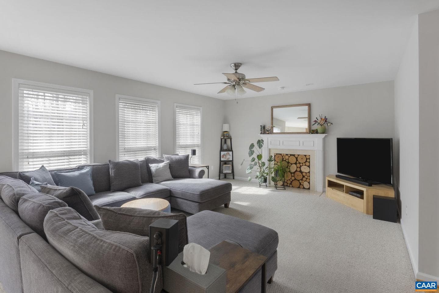 103 Riverside Dr photo 10