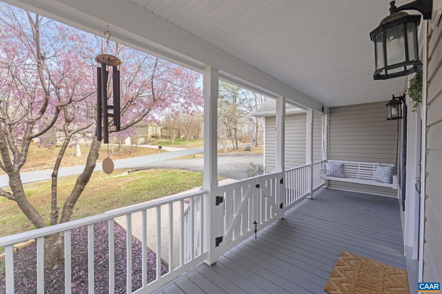 103 Riverside Dr photo 29