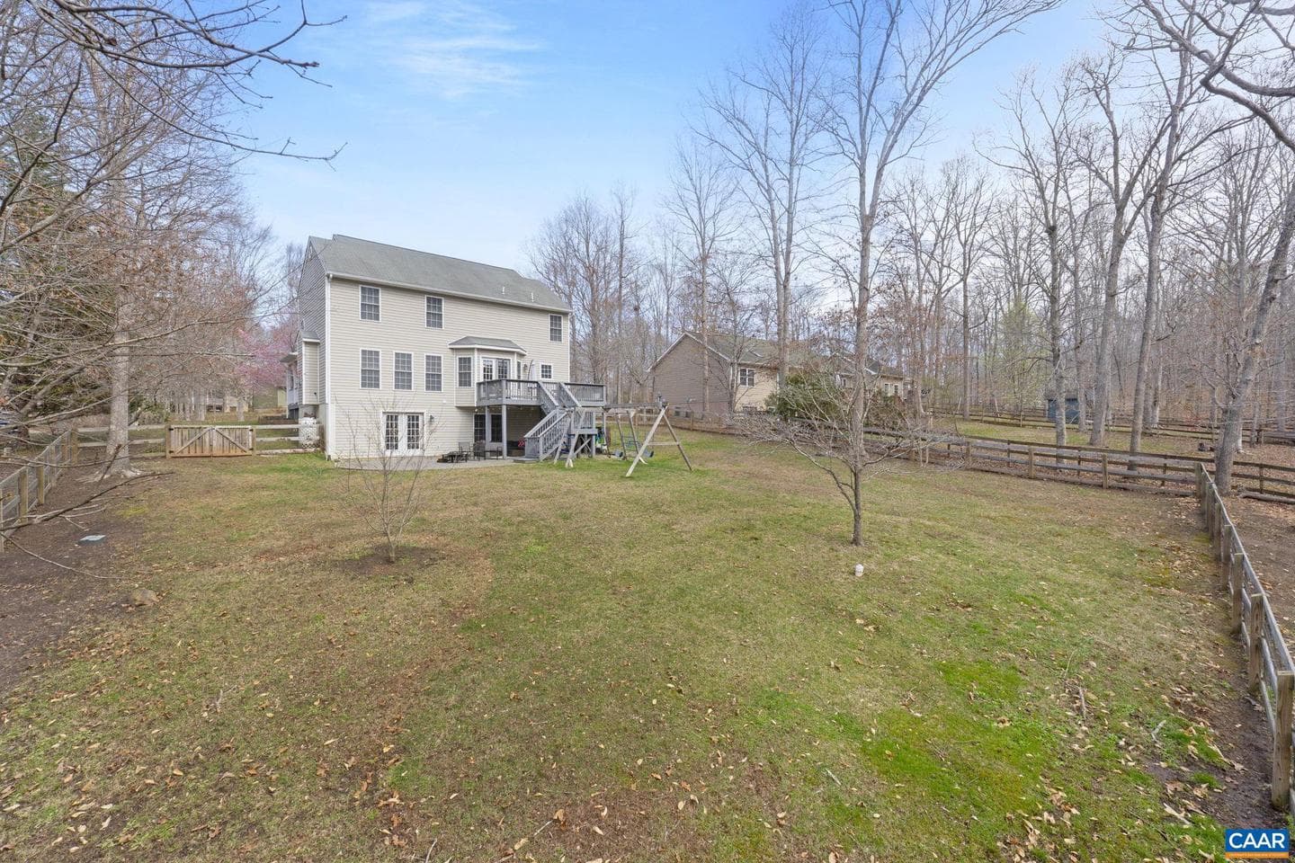 103 Riverside Dr photo 31