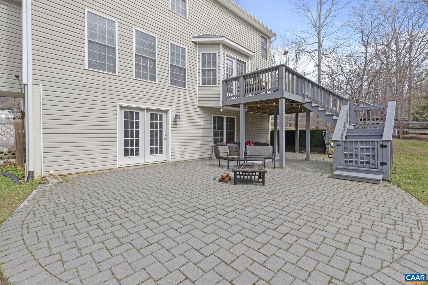 103 Riverside Dr photo 34