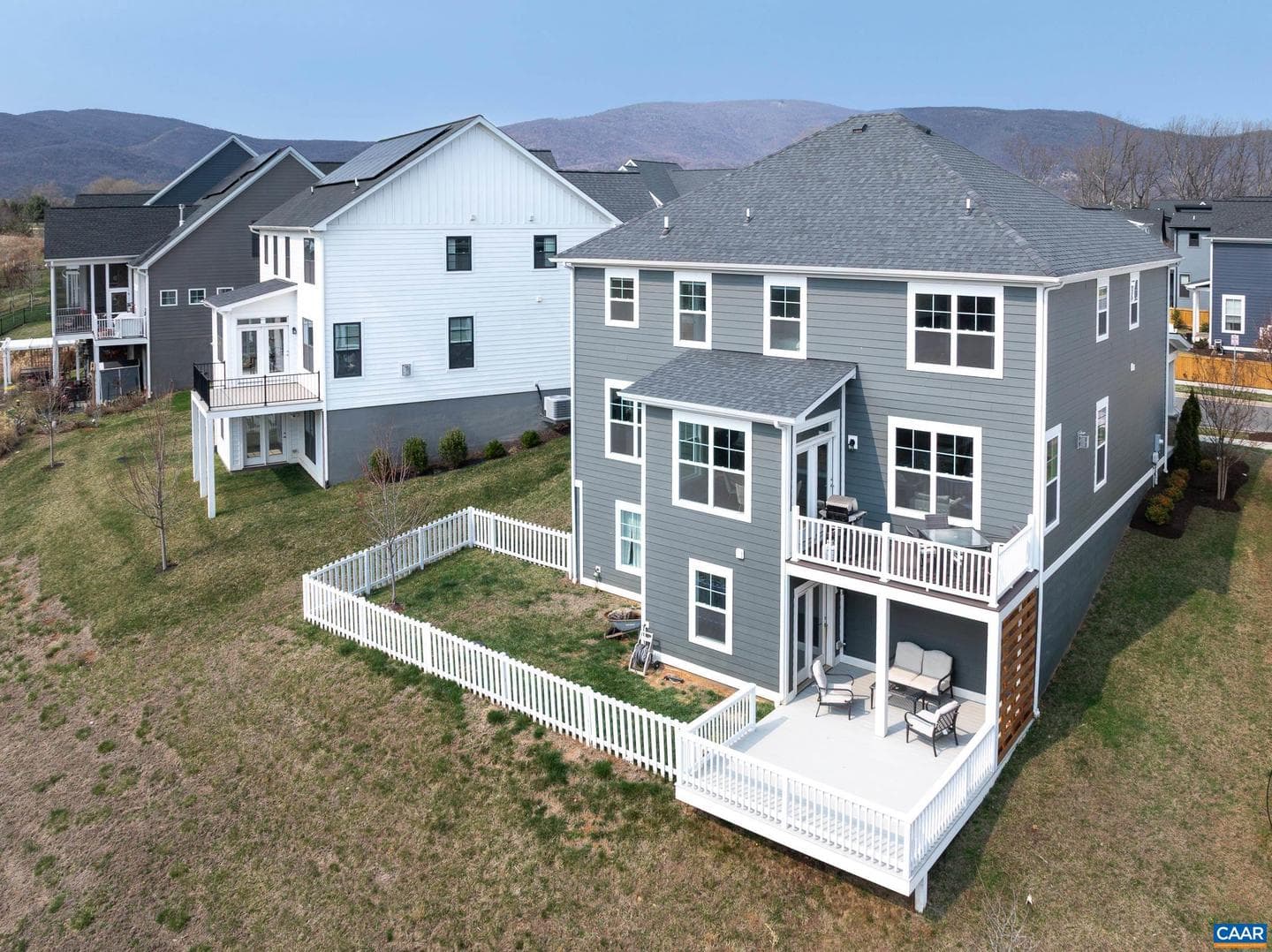 330 Bishopgate Ln photo 2