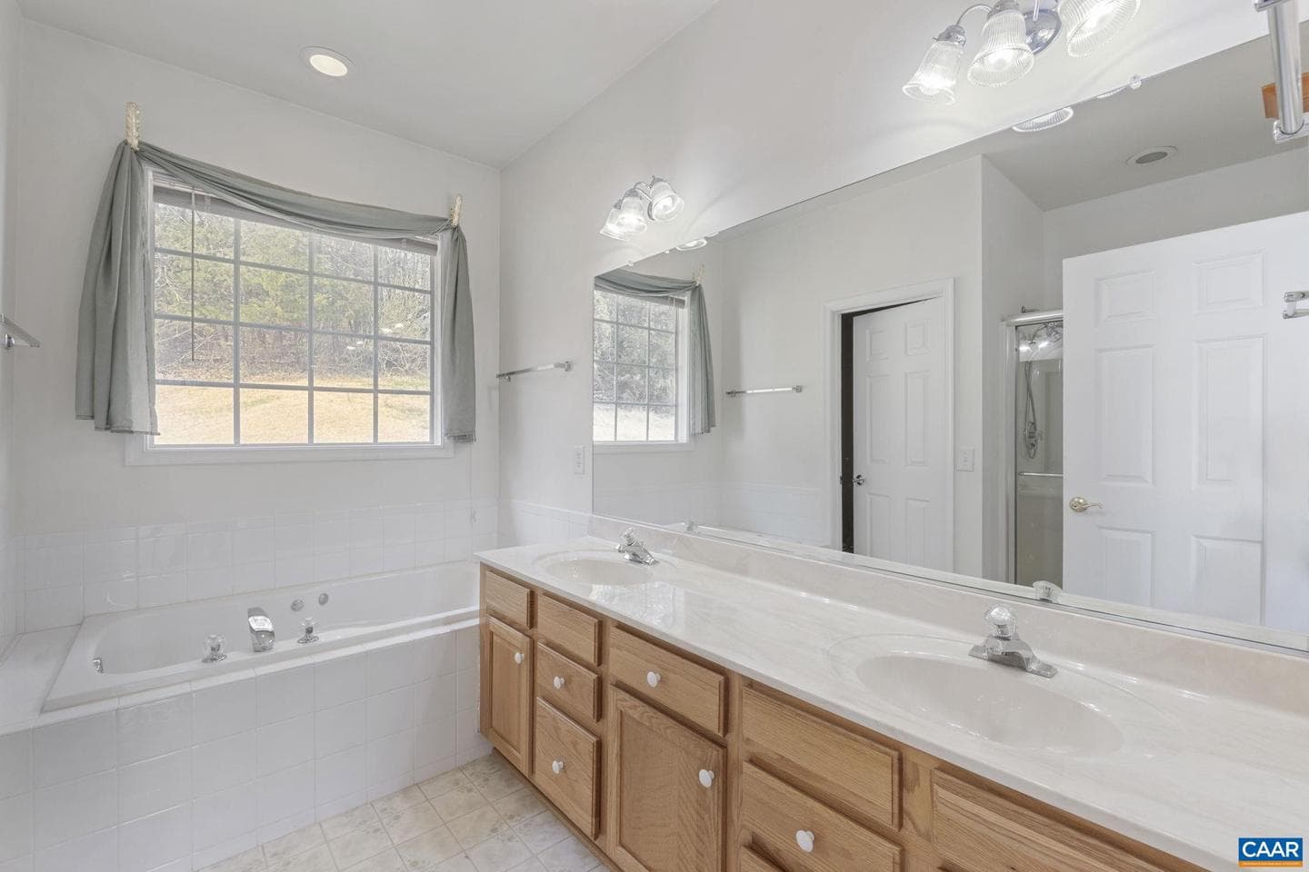 1118 Rustic Willow Ln photo 10