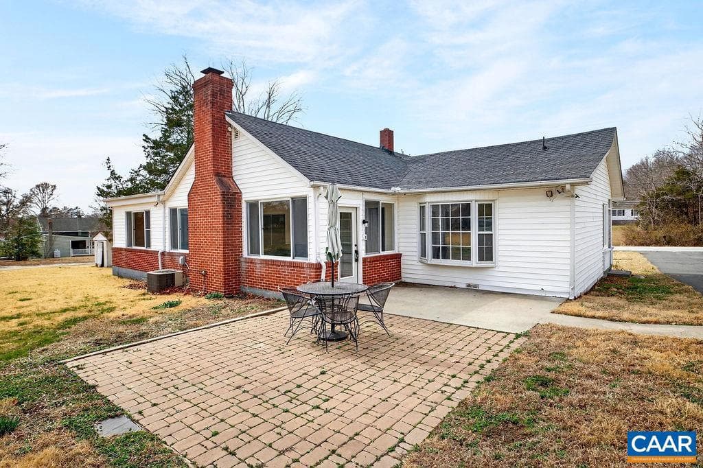 5694 Patrick Henry Hwy photo 42