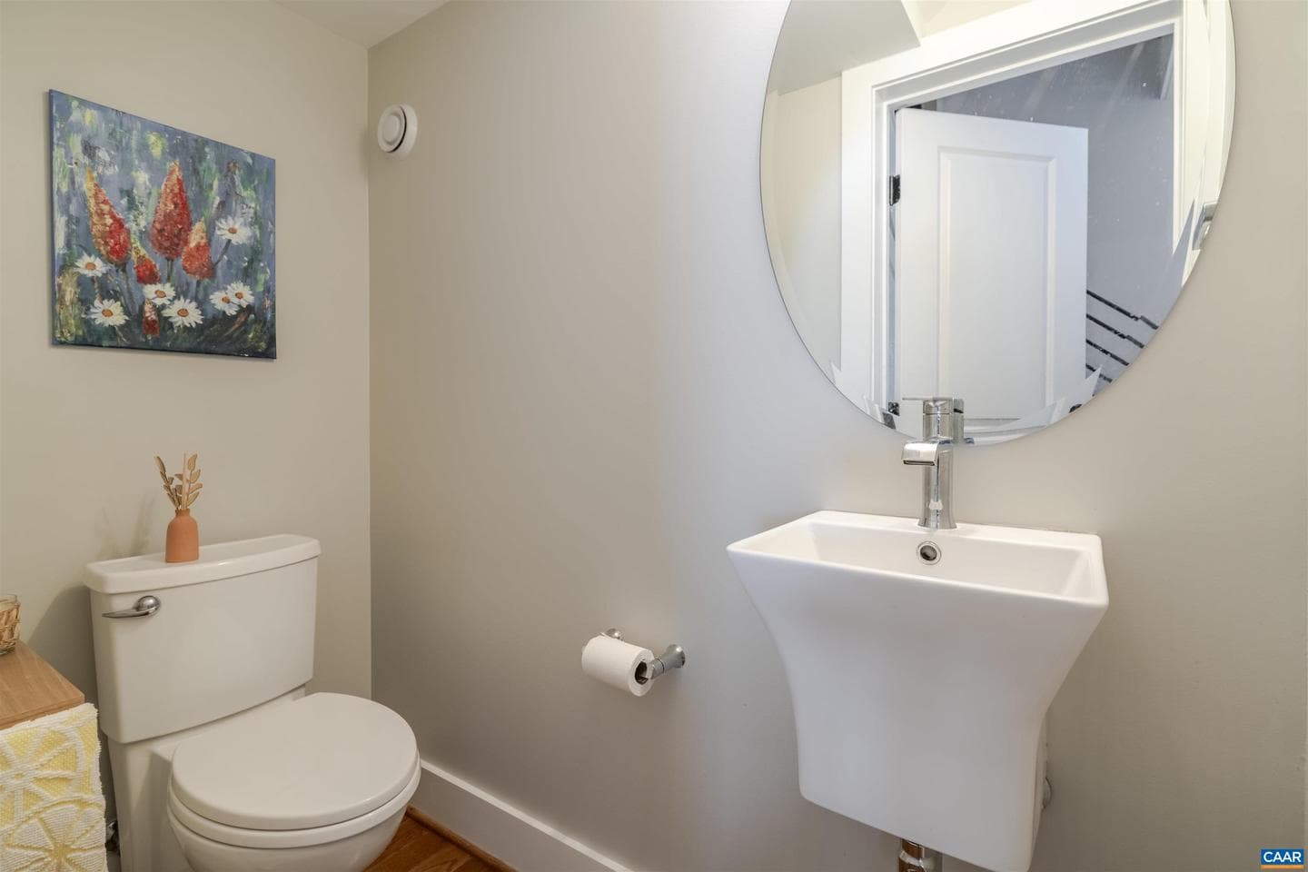 575 Lochlyn Hill Dr photo 17