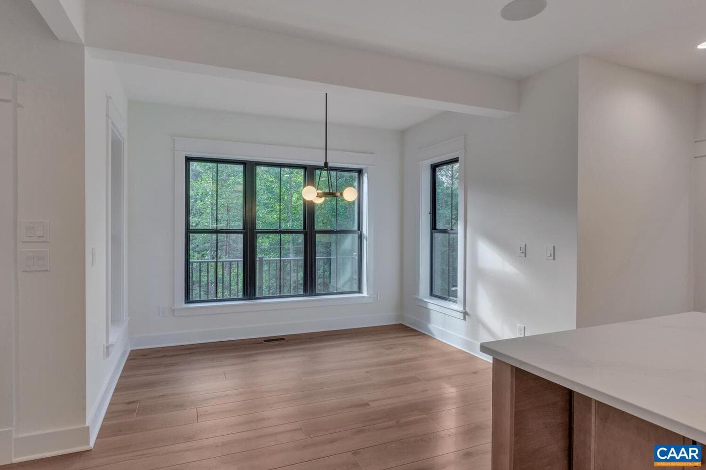 42 Borthwick St photo 12