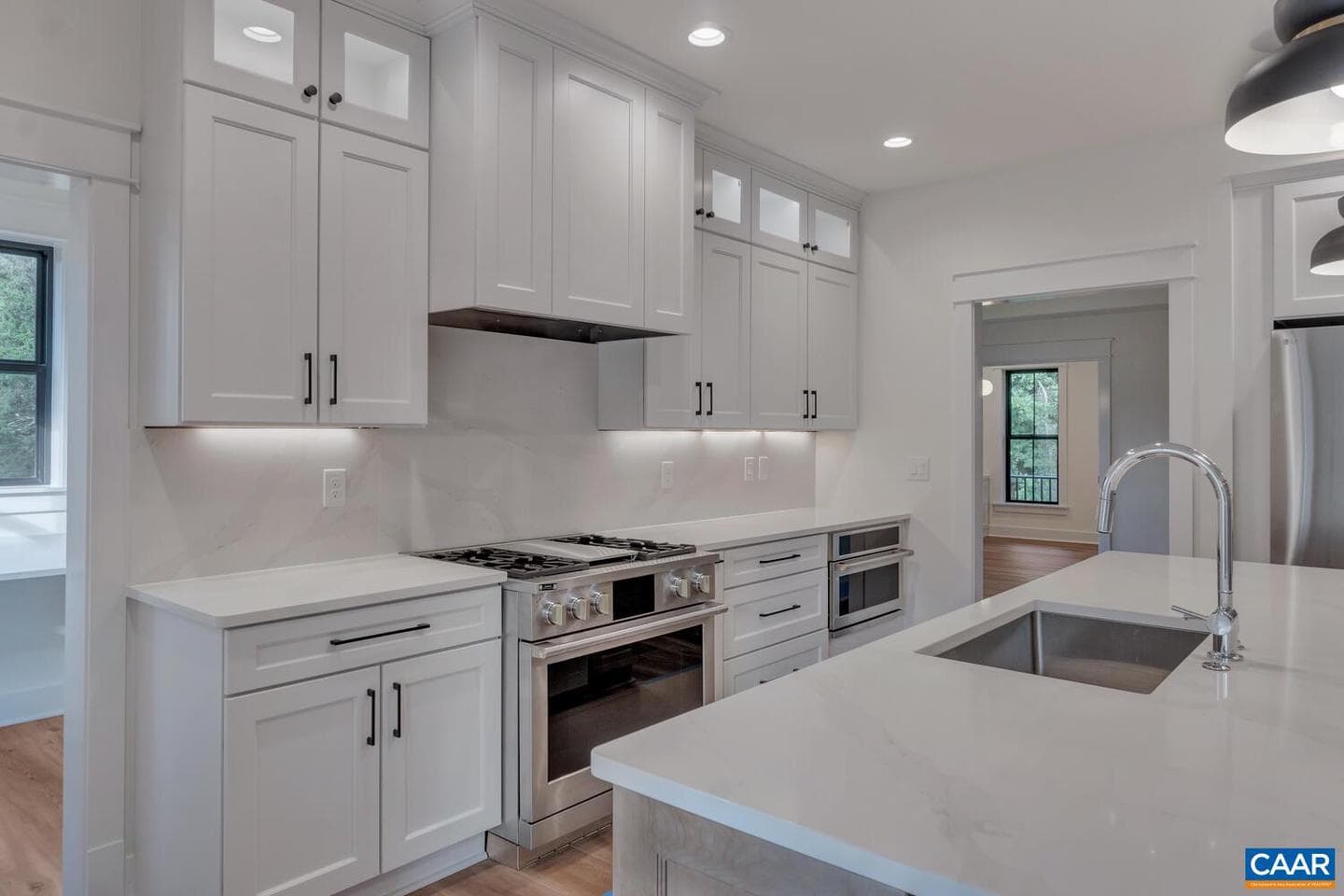 42 Borthwick St photo 13