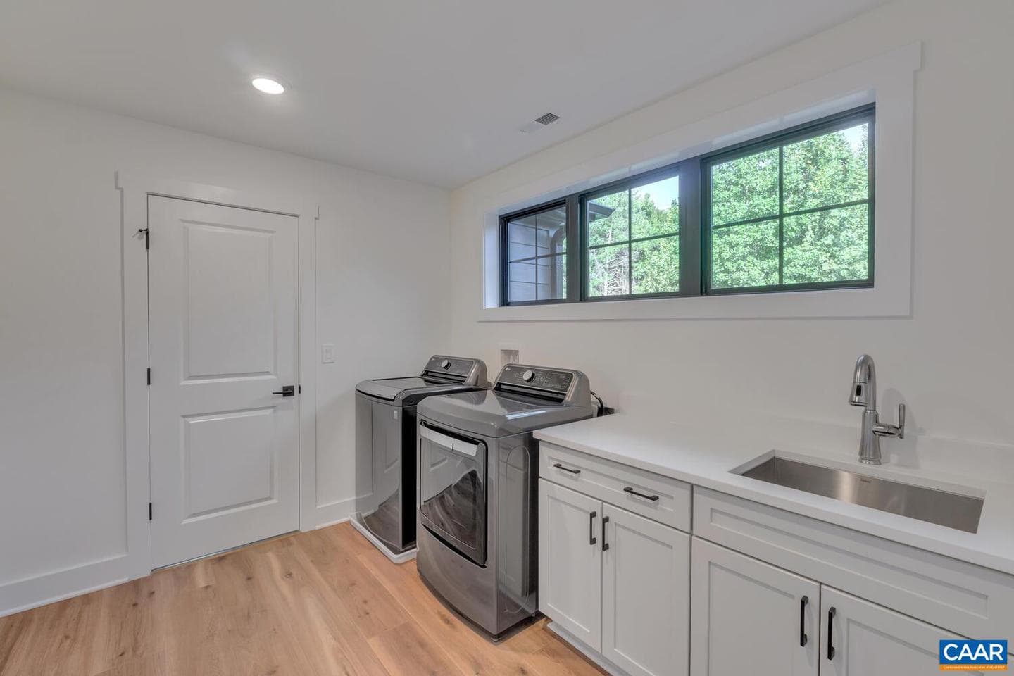 42 Borthwick St photo 21